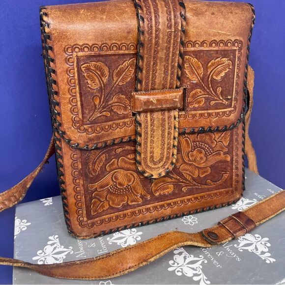 Vintage Distressed Hand-tooled Mandala Floral Leather Square Shoulder Bag - Picture 2 of 12